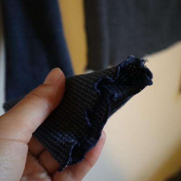 SO extra small blue long-sleeved t-shirt crop top - Picture 5 of 6
